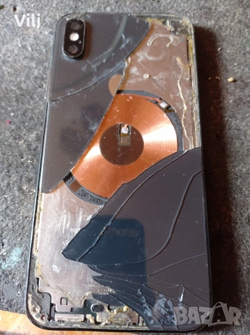 iPhone xs За ремонт или части , снимка 2 - Резервни части за телефони - 54449046