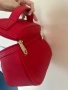 Козметичен несесер Guess, снимка 5