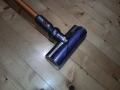Отлична безжична Dyson V8 прахосмукачка с нова батерия и аксесоари, снимка 5