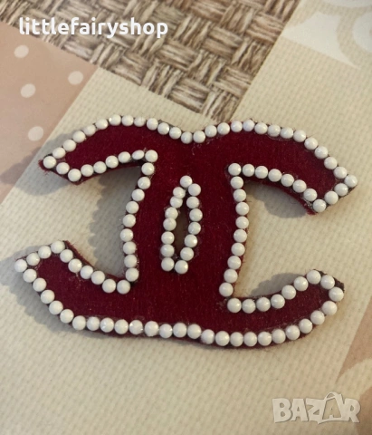 Брошка Chanel 