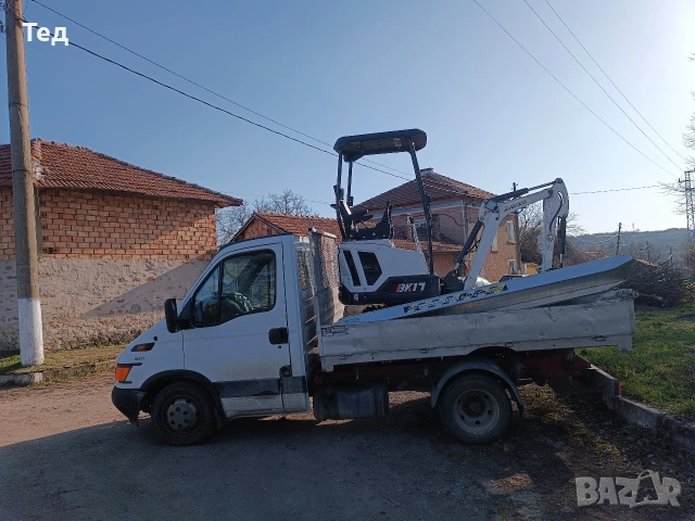 Услуги с минибагер и тристранен самосвал 3,5т