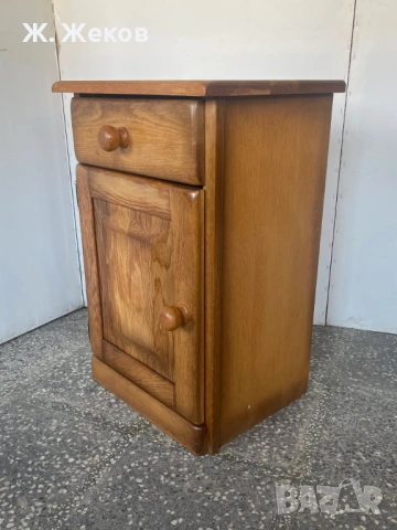 Масивно дървено нощно шкафче, снимка 3 - Шкафове - 54287836