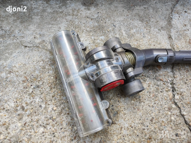 Прахосмукачка без торба Dyson, снимка 4 - Прахосмукачки - 54870227