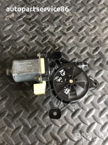 Мотор за стъклоповдигач предна дясна врата за Audi A3 2.0 TDI (2011–2016) 0130822717