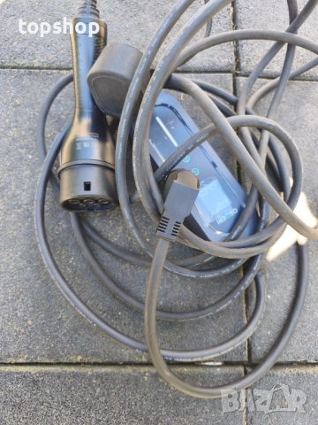 Преносимо софтуерно зарядно за електромобили EV Charger 16A (монофазно, до 3.7 kW, IP66)
