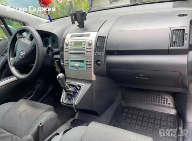 Продава се Тойота Корола Версо, снимка 2 - Автомобили и джипове - 54482227