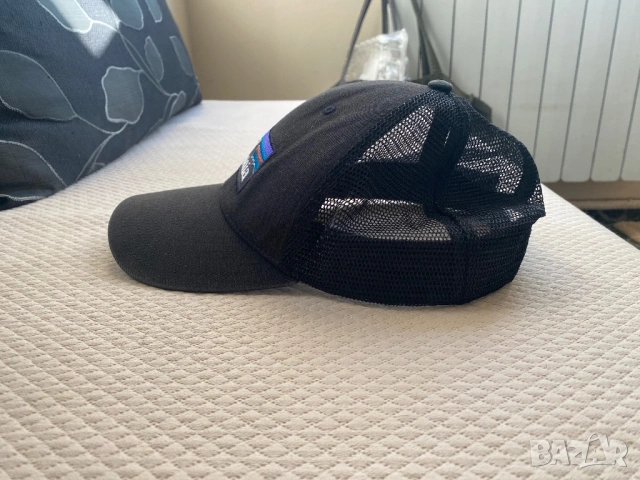 Шапка с козирка PATAGONIA P-6 LOGO LOPRO TRUCKER HAT, снимка 2 - Шапки - 54137978