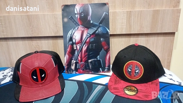 Мъжки лятни шапки Deadpool Snapback и метална табела