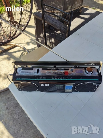 Ретро Радиокасетофон Aiwa CS-230 – Класика от 80-те, снимка 2 - Радиокасетофони, транзистори - 54508362
