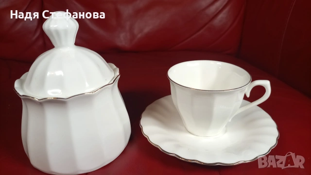 Български костен порцелан, 6 чашки, 6 чинийки и захарничка с капаче, снимка 5 - Чаши - 55222303