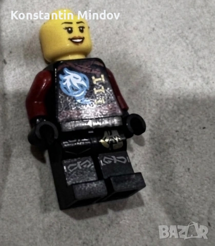 50% Оригинална LEGO Ninjago минифигурка – Ния (Nya Core / Водна нинджа)