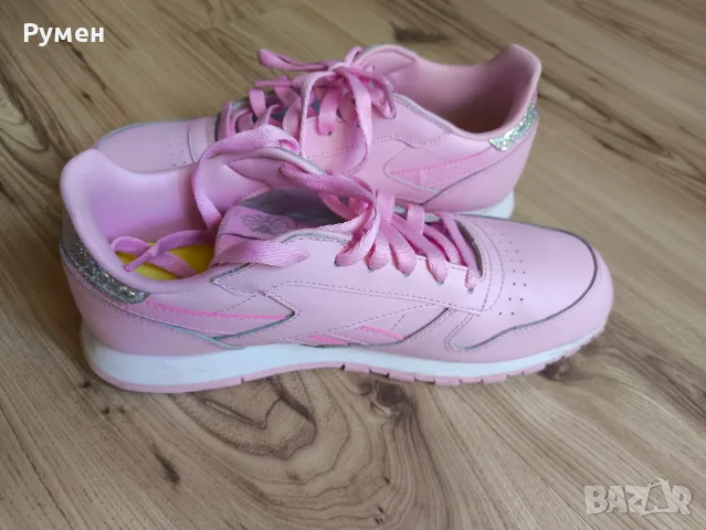 Дамски (детски) розови маратонки Reebok, снимка 4 - Маратонки - 55564992