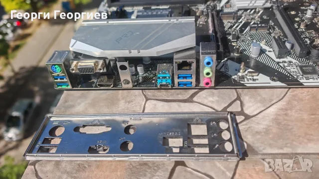 Дънна платка ASRock B550 PRO4, снимка 2 - Дънни платки - 55498848