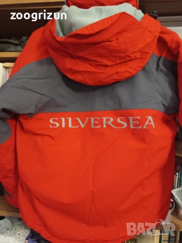 Дамско спортно яке с качулка и поларена подплата, снимка 3 - Якета - 54030377