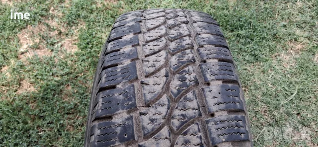 1бр. зимна бусова гума 225/70R15C 8PR 112/110R. Tigar. DOT 2913. 5 мм дълбочина на шарката.