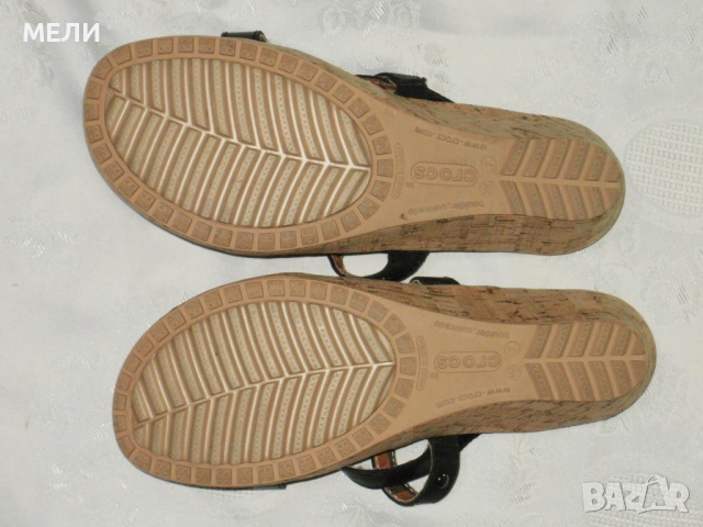 CROCS оригинални дамски нови естествена кожа 38, снимка 7 - Чехли - 54701453
