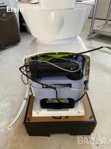 Керамична Тоалетна Dometic CT 4050 (Неразличим от нов) , снимка 10 - Химически тоалетни - 54392958