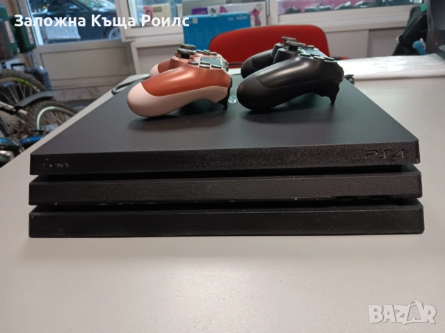 Sony PlayStation 4 Pro 1TB, снимка 4 - PlayStation конзоли - 54432575