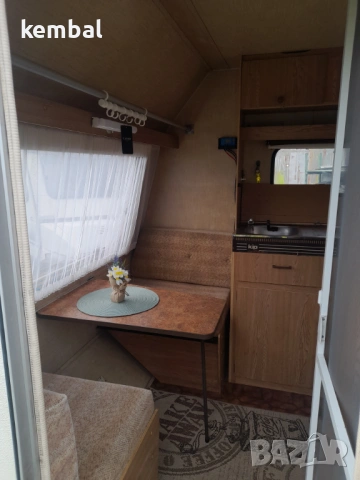 Kip малка каравана - 3,20 метра РЕГИСТРИРАНА, снимка 15 - Каравани и кемпери - 54015639