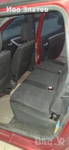 Заглавие: Продавам Dacia Logan MCV (2009 г.) — Бензин / Газ (Фабрична газова уредба), снимка 8 - Автомобили и джипове - 55683404