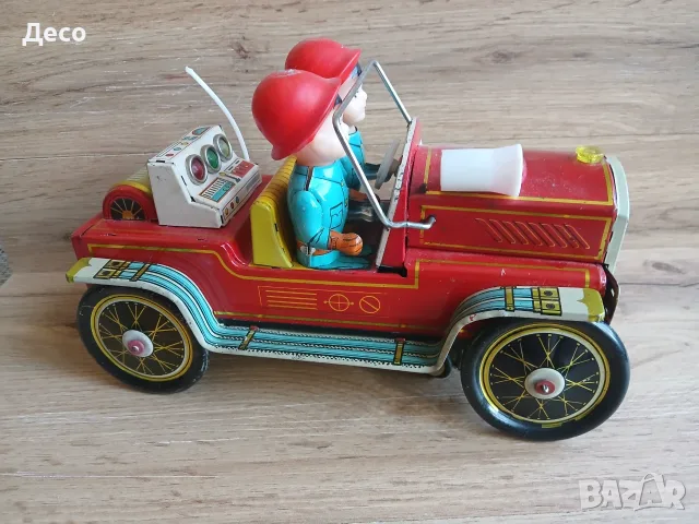Стара ламаринена китайска играчка МЕ  699