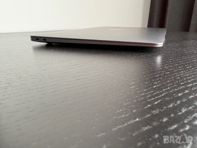 Apple Macbook Air 2020 M1  Перфектен, снимка 4 - Лаптопи за работа - 54630238
