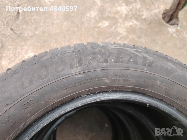 Зимни гуми 215/60 16 цола, снимка 2 - Гуми и джанти - 54766962