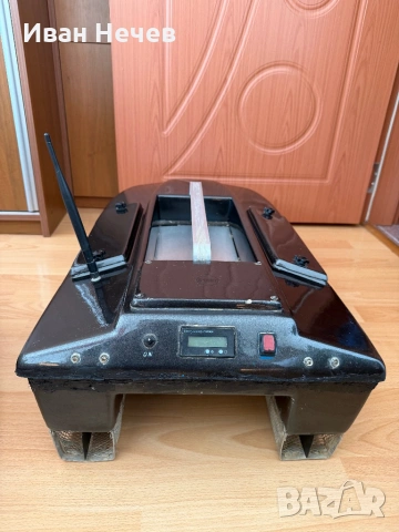 Лодка за захранка М5, снимка 3 - Екипировка - 54663033