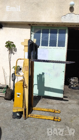 Стакер електрически 1500кг., снимка 2 - Други машини и части - 54356709