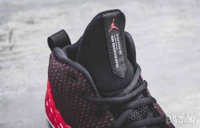 маратонки Nike JUMPMAN DIAMOND MID номер 40 ,5 , снимка 5 - Маратонки - 54635701