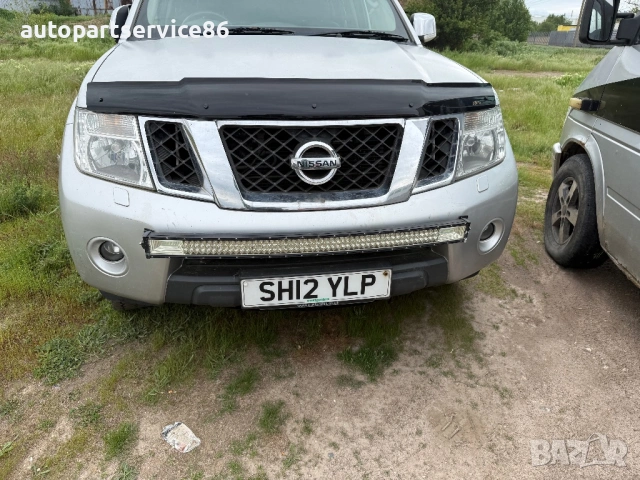 На части Nissan Navara 3.0 dci автоматик 2012 , снимка 8 - Автомобили и джипове - 54537095