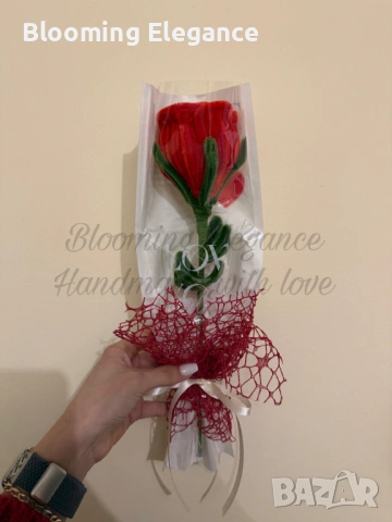 Вечна роза от плюшена тел