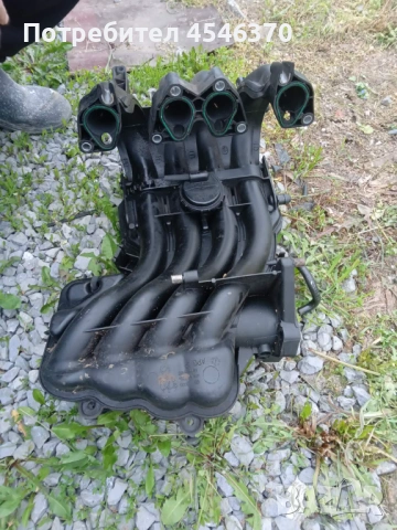 Смукателен колектор с изводи за газ за Волксваген голф 5 1.6 102к.с 2005г , снимка 3 - Части - 54187272