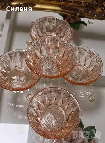 Ретро стъклени малки купи от розово стъкло 