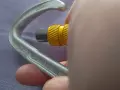 карабинер Singing Rock Colt Screw с винтова муфа за заключване.нов, снимка 3
