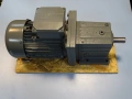 мотор редуктор Lenze GST05-2M VBR090C32 / MHEMAXX090-32C1C Gear Motor 1.5kW, снимка 6