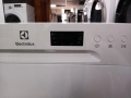 Малка свободно стояща съдомиялна кубче Elektrolux за 6 комплекта с 2 години гаранция!, снимка 6
