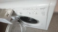 Пералня Indesit SLIM 5KG A+ свободностояща, предно зареждане с лека забележка, снимка 2