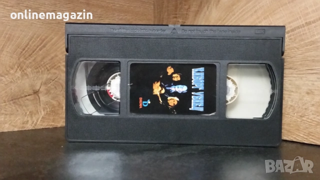 Видеокасета " КИБОРГ УБИЕЦ "  1995 г. VHS , снимка 5 - Други жанрове - 54576717