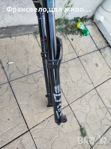 29 цола вилка за велосипед колело като ново rock shox lyrik ultimate , снимка 2 - Части за велосипеди - 55427027