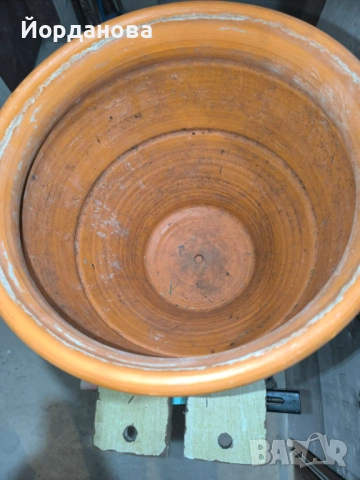 2 керамични саксии 32/36 см с чинии , снимка 6 - Саксии и кашпи - 54196112