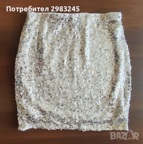 Бяла къса пола със сребристи пайети, снимка 2 - Поли - 54555519
