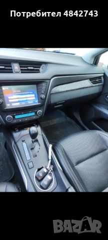 Toyota Avensis 1,8 full екстри, снимка 9 - Автомобили и джипове - 54725898