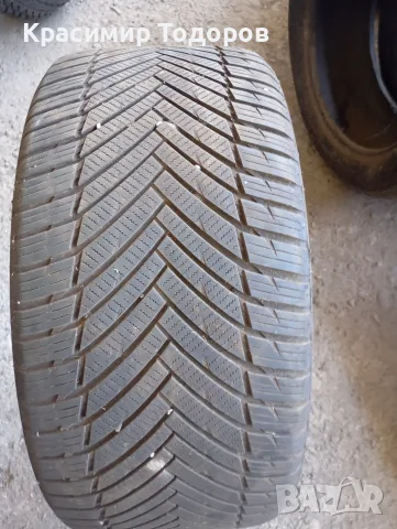 гума за автомобил 275/35R19, снимка 4 - Гуми и джанти - 55509084