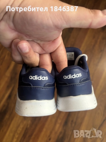 Детски маратонки Adidas 27 номер, снимка 3 - Детски маратонки - 55515976
