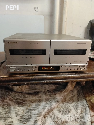 Двукасетъчен дек ONKYO