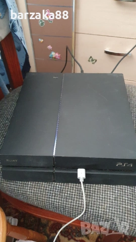 PS4 + 2 джойстика + 2 игри + кабели  , снимка 12 - PlayStation конзоли - 54764313