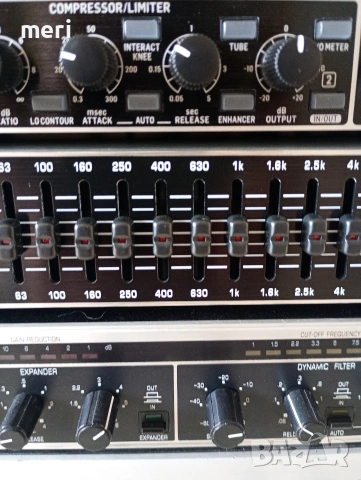 Продавам Behringer FBQ1502HD Ultragraph Pro – Професионален 2x15 Band Graphic EQ, снимка 9 - Еквалайзери - 54836825