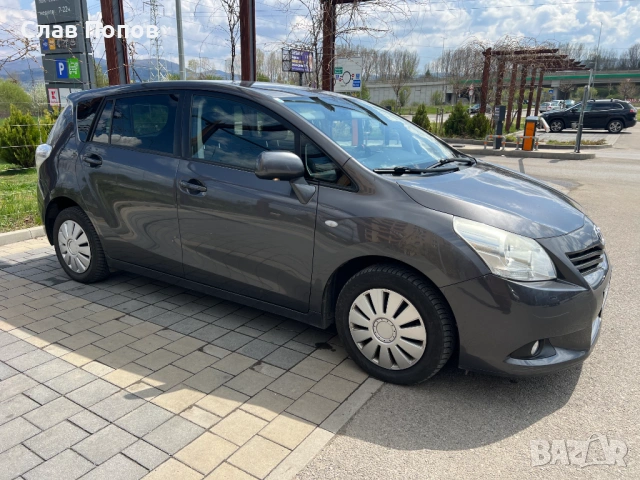 Toyota Verso 2.0D-4D 126, снимка 2 - Автомобили и джипове - 54580880