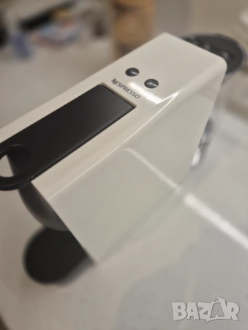 Кафемашина Nespresso Essenza Mini – бяла, като нова (гаранция 2 г.), снимка 9 - Кафемашини - 54032766